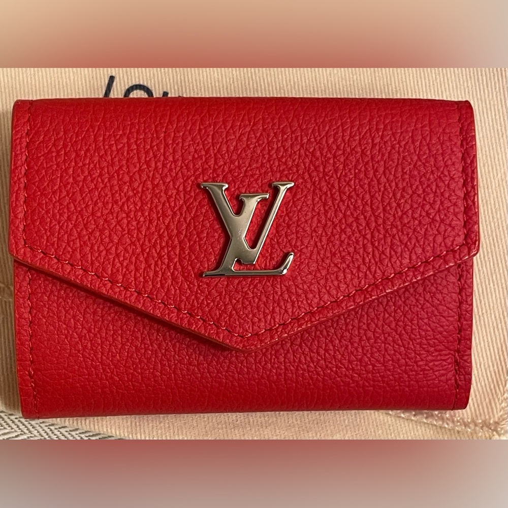 Louis Vuitton Lock mini Leather Wallet